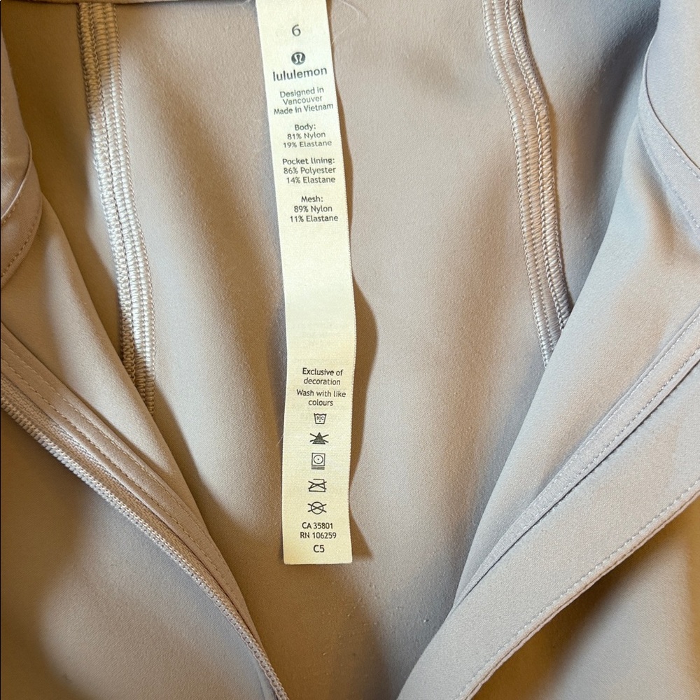 Lululemon In Profile Jacket - Picture 2 of 3